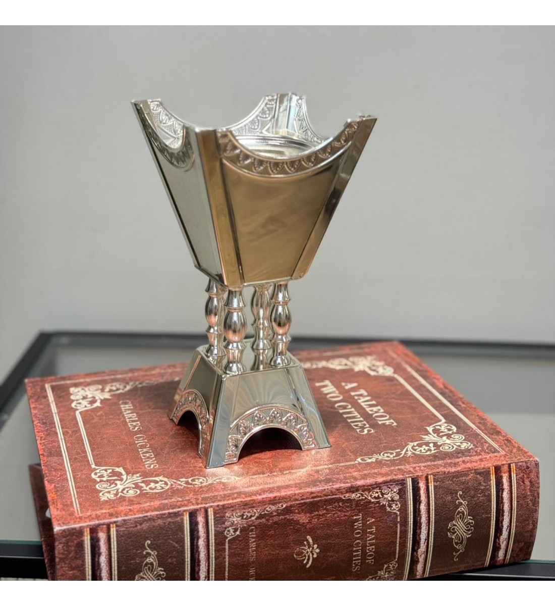 مبخره معدنية بتصميم فاخر يجمع بين اللمسات التراثيه والاناقة 21×10×10سم