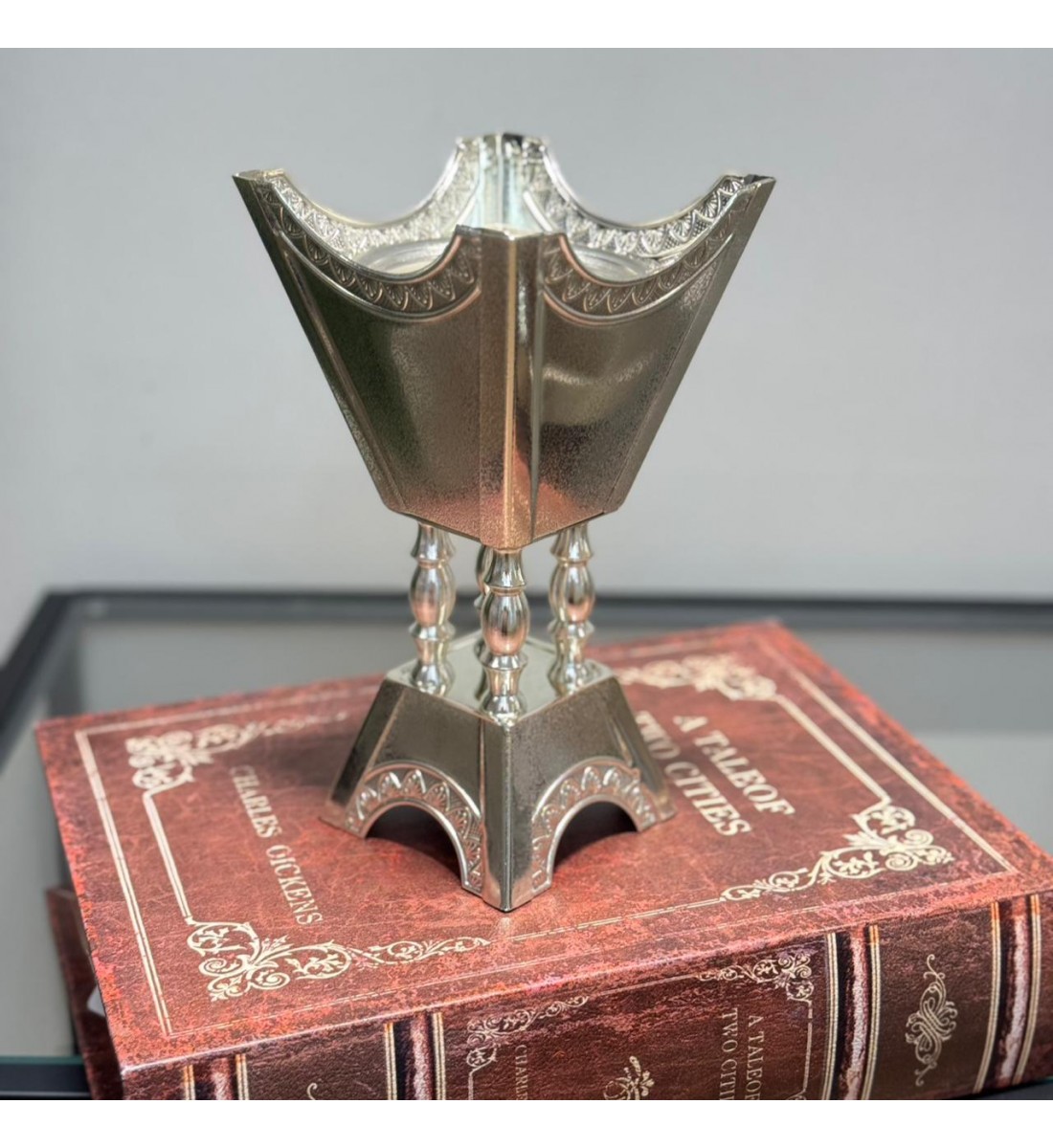 مبخره معدنية بتصميم فاخر يجمع بين اللمسات التراثيه والاناقة 21×10×10سم