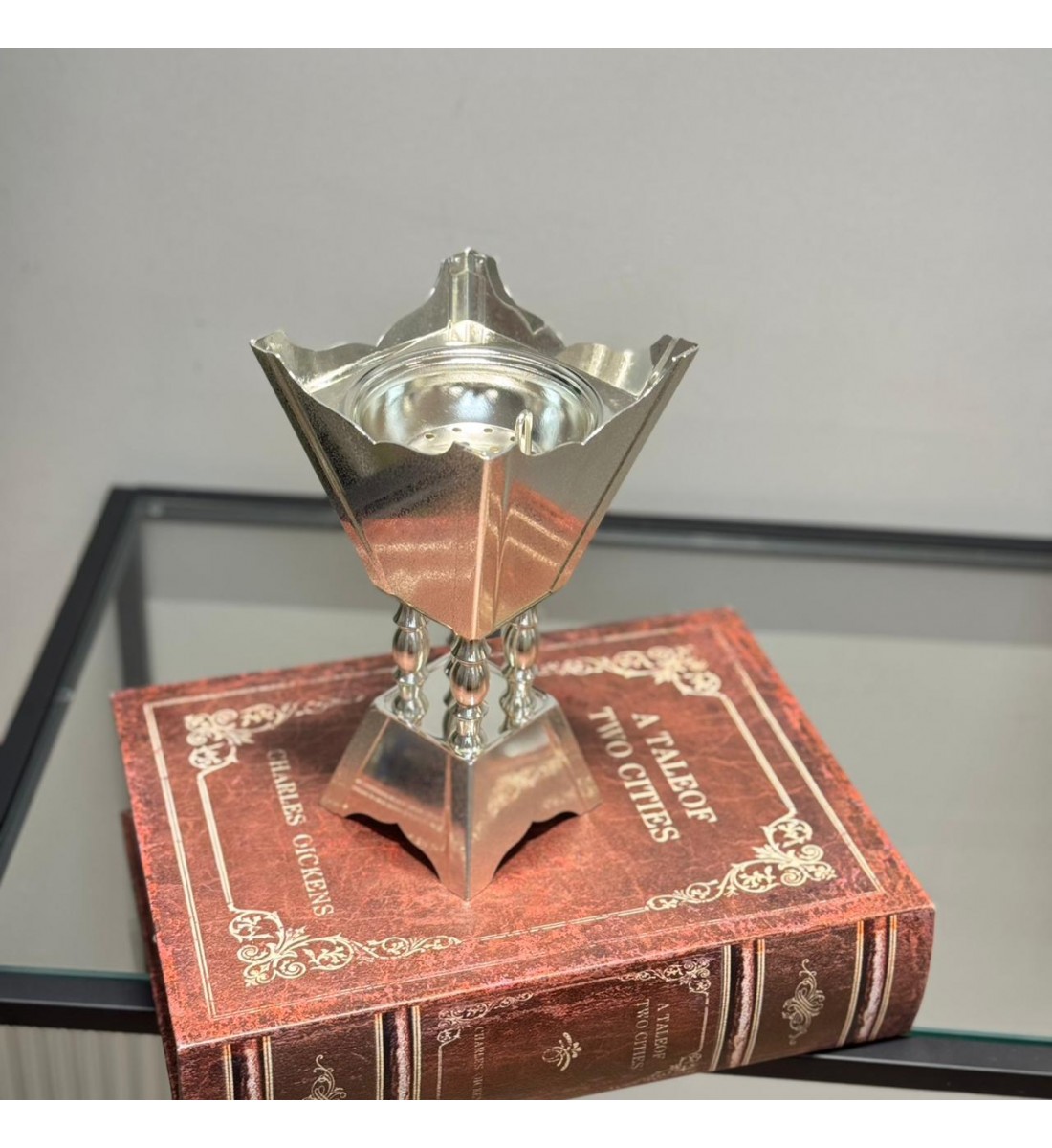 مبخره معدنية بتصميم فاخر يجمع بين اللمسات التراثيه والاناقة 21×10×10سم