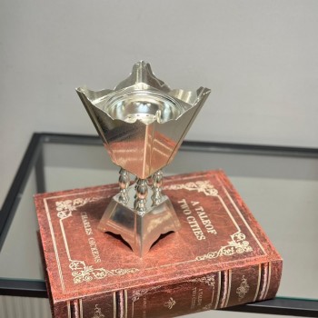 مبخره معدنية بتصميم فاخر يجمع بين اللمسات التراثيه والاناقة 21×10×10سم