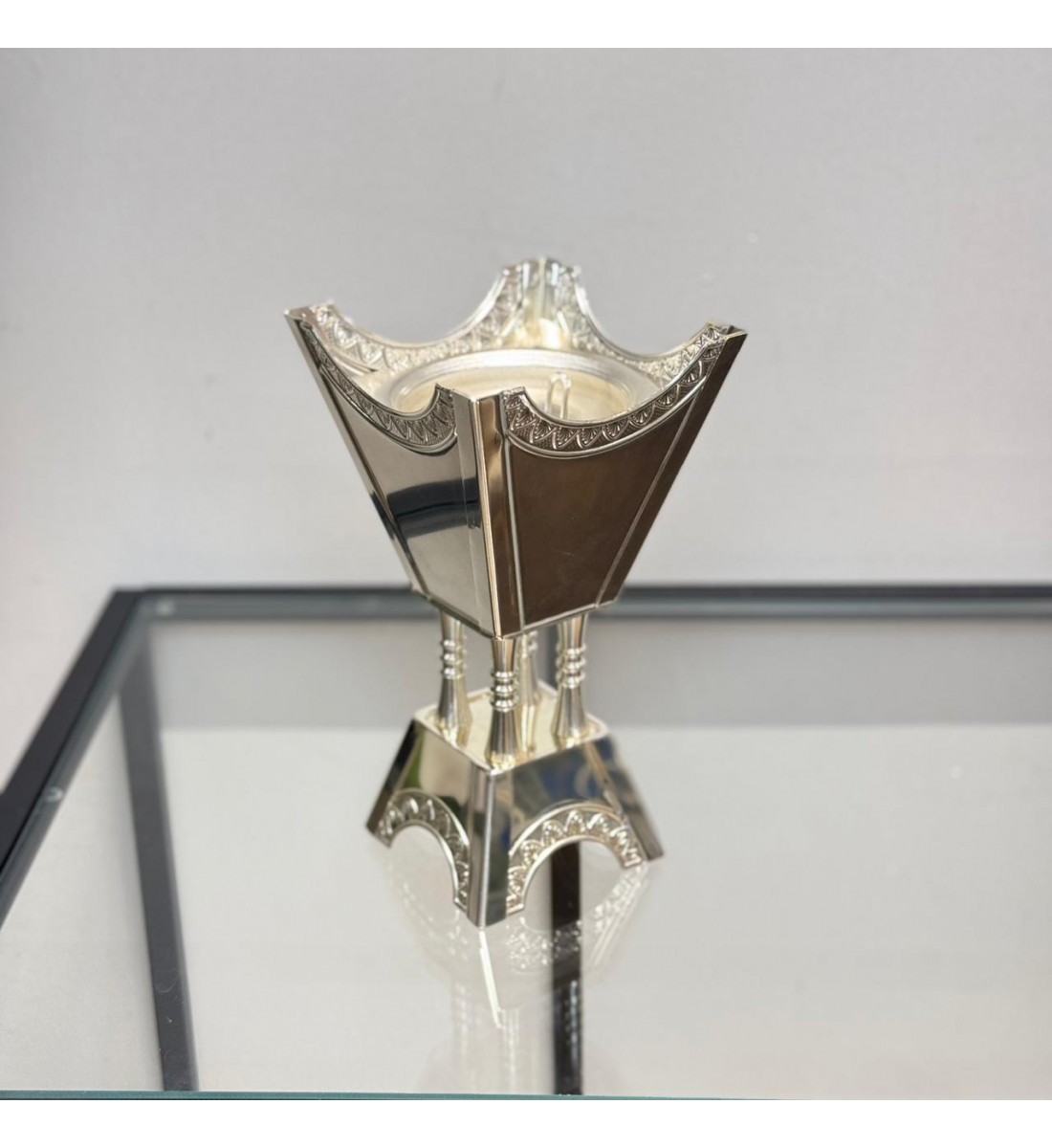 مبخره معدنية بتصميم فاخر يجمع بين اللمسات التراثيه والاناقة 21×10×10سم