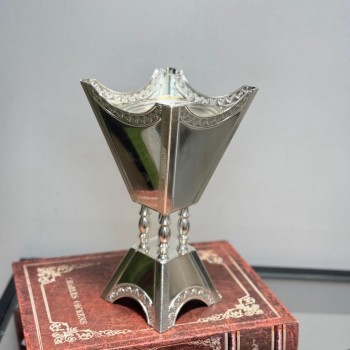 مبخره معدنية بتصميم فاخر يجمع بين اللمسات التراثيه والاناقة26×13×13سم 
