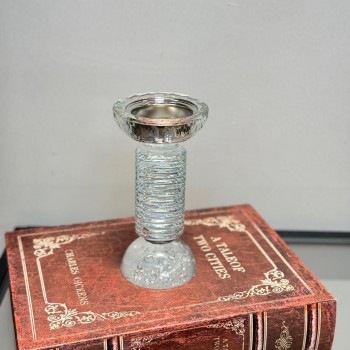 Incense burner with a modern and elegant design, made of luxurious metal and crystal materials in silver color, 18 x 9 x 9 cm