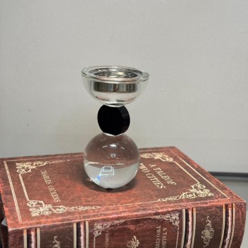 Incense burner with a modern and elegant design, made of luxurious metal and crystal materials in silver color, 15 x 9 x 9 cm