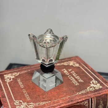 مبخرة بتصميم عصري وأنيق، مصنوع من خامات معدنية+كرستال فاخرة 15×7×7سم 