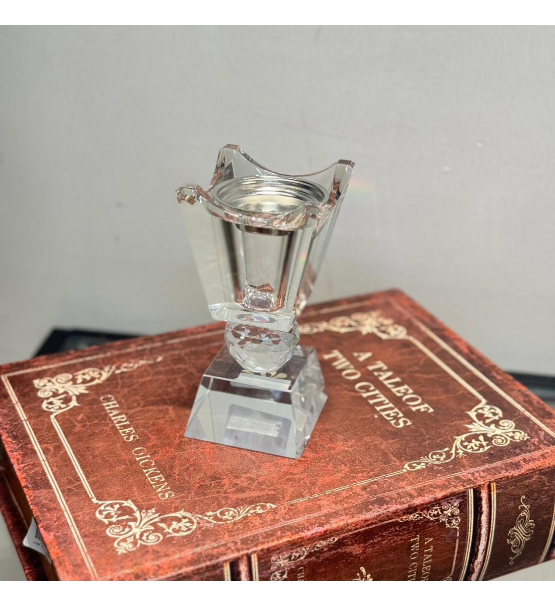 مبخرة بتصميم عصري وأنيق، مصنوع من خامات معدنية+كرستال فاخرة 15×7×7سم 