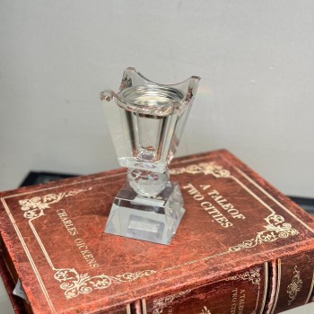 مبخرة بتصميم عصري وأنيق، مصنوع من خامات معدنية+كرستال فاخرة 15×7×7سم 