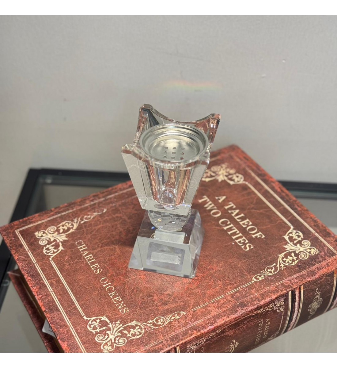 مبخرة بتصميم عصري وأنيق، مصنوع من خامات معدنية+كرستال فاخرة 15×7×7سم 