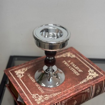 Incense burner featuring a sophisticated design that combines modern luxury and classic elegance 17 x 11 x 11 cm