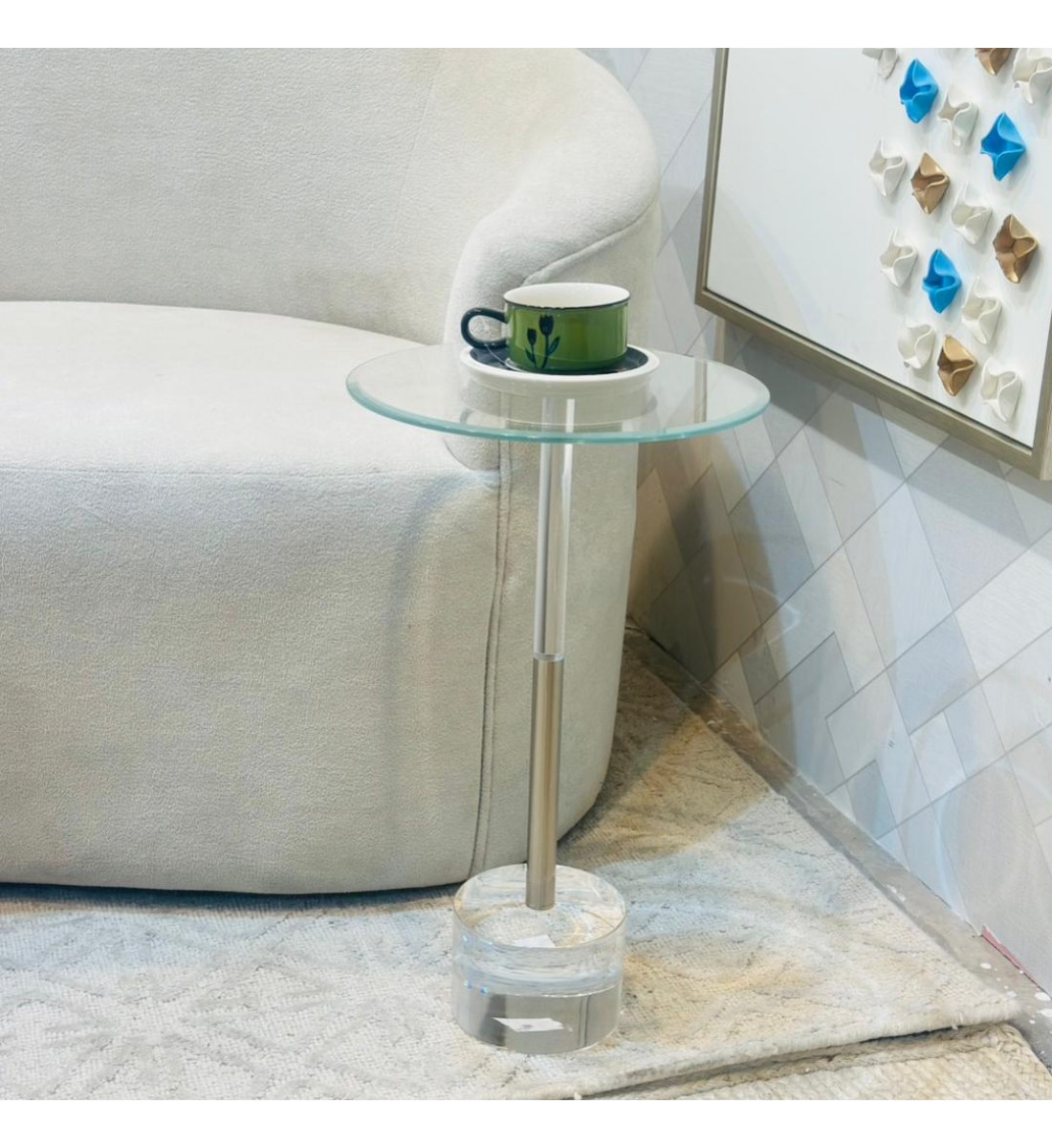 طاولة فاخرة بتصميم عصري أنيق 33×33×55سم طاولة فاخرة بتصميم عصري أنيق 33×33×55سم