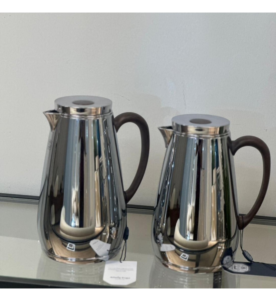 طقم ترمس بتصميم عصري فاخر 2قطع طقم ترمس بتصميم عصري فاخر 2قطع