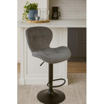 كرسي بار قاعدة حديد  ملبس بأجود انواع الاقمشة من نوع الكتان