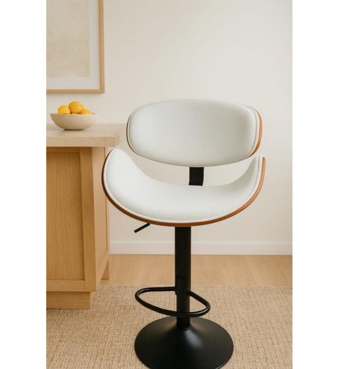 كرسي بار قاعدة الكرسي مع الضهر مصنوعة من الخشب الطبيعي وملبسة بقماش كتان نوع فاخر كرسي بار قاعدة الكرسي مع الضهر مصنوعة من الخشب الطبيعي وملبسة بقماش كتان نوع فاخر