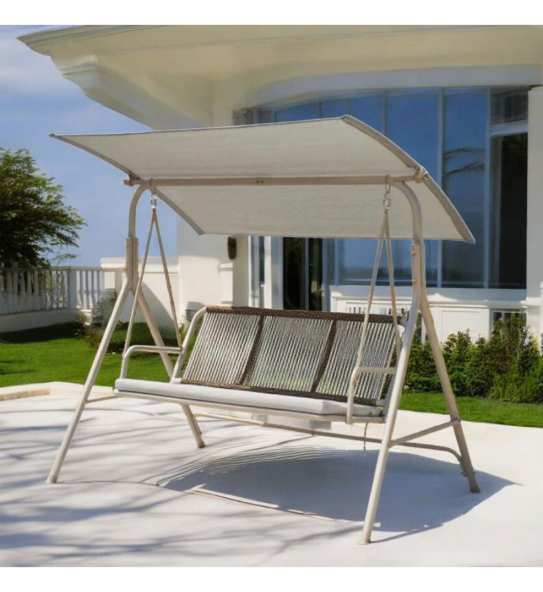 مرجيحة حديقة بثلاثة مقاعد ومظلة - أرجوحة خارجية للحدائق والتراسات - تصميم أنيق بلون شامبانيا