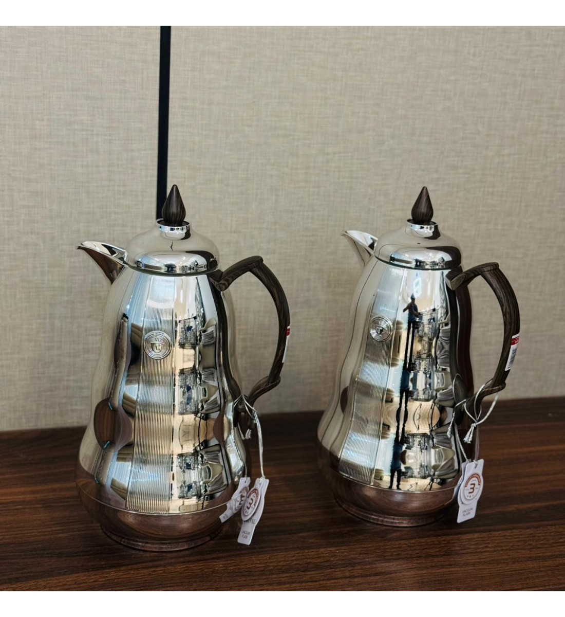 طقم ترمس بتصميم عصري فاخر 2قطع طقم ترمس بتصميم عصري فاخر 2قطع