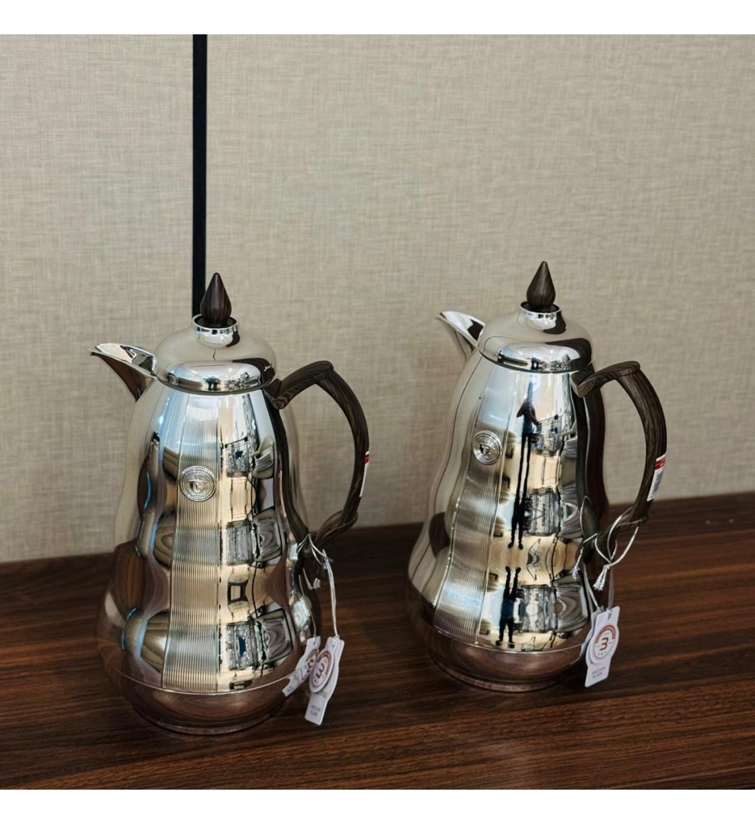 طقم ترمس بتصميم عصري فاخر 2قطع طقم ترمس بتصميم عصري فاخر 2قطع