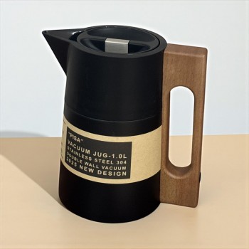 ترمس فاخر بلون اسود أنيق مزوّد بمقبض  بتصميم 1لتر 