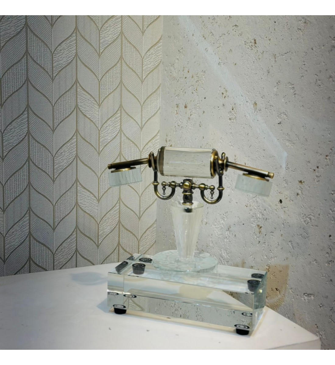 قطعة ديكور فاخرة تجمع بين الطابع الكلاسيكي والتصميم العصري23×20×10سم