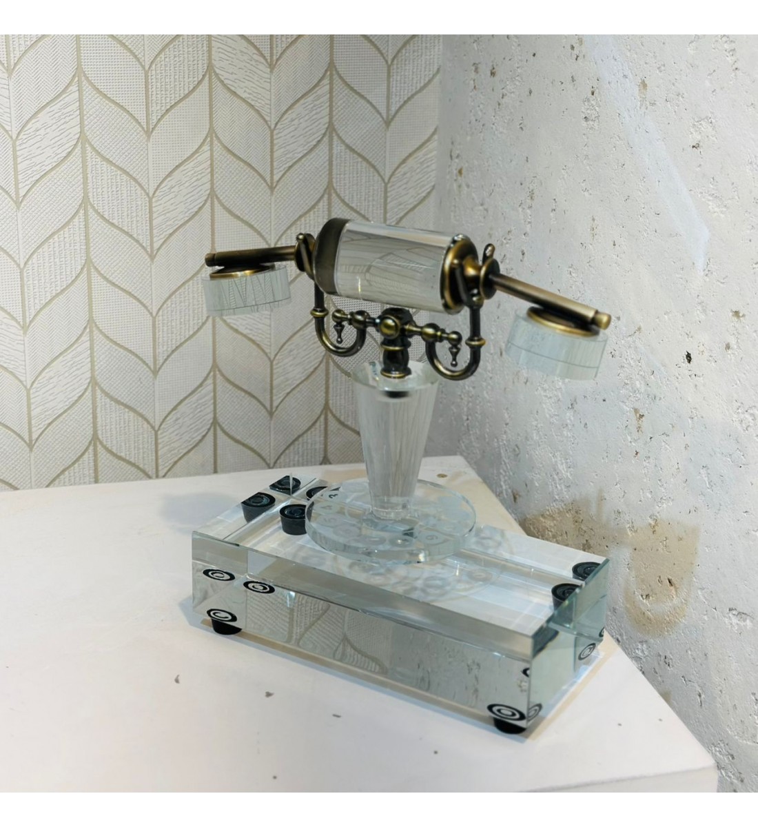 قطعة ديكور فاخرة تجمع بين الطابع الكلاسيكي والتصميم العصري23×20×10سم