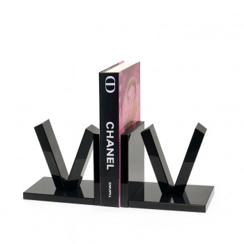 قطعة ديكور فاخرة بتصميم هندسي عصري يجمع بين الفن والابتكار، مصنوعة من الزجاج الأسود اللامع مع كرات بلورية