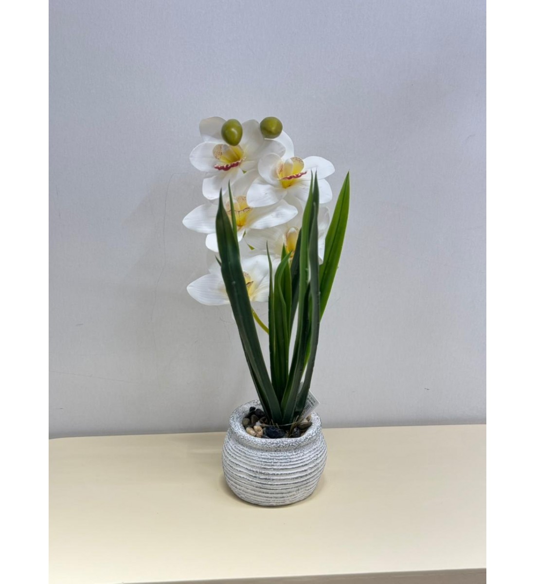 نبتة ورد صناعي بوعاء42سم نبتة ورد صناعي بوعاء42سم