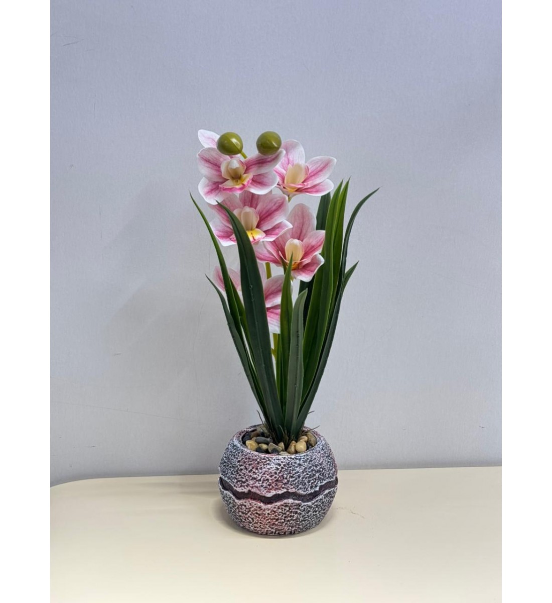 نبتة ورد  صناعي بوعاء42سم 