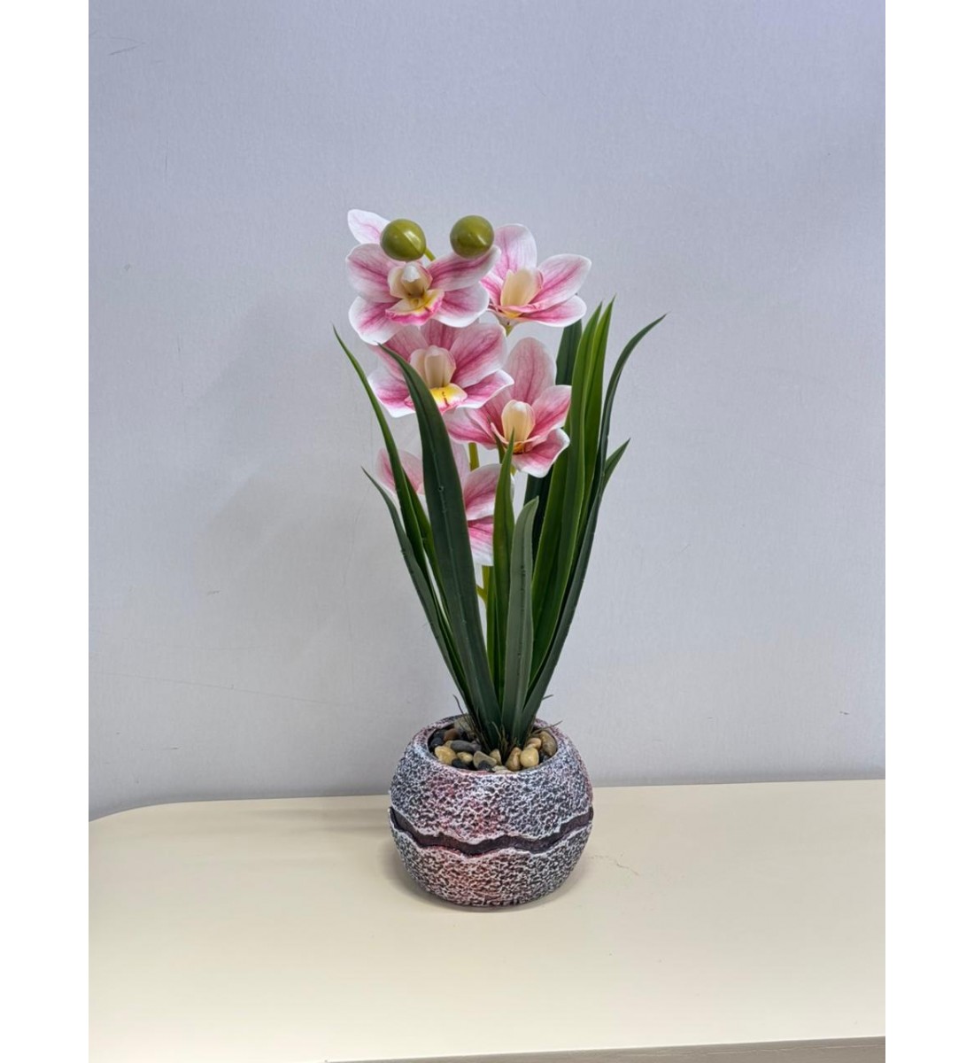 نبتة ورد  صناعي بوعاء42سم 