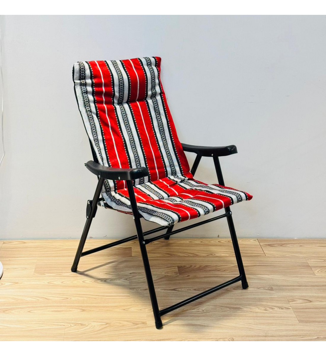 كرسي للرحلات والتخييم قابل للطي (السدو) كرسي للرحلات والتخييم قابل للطي (السدو)