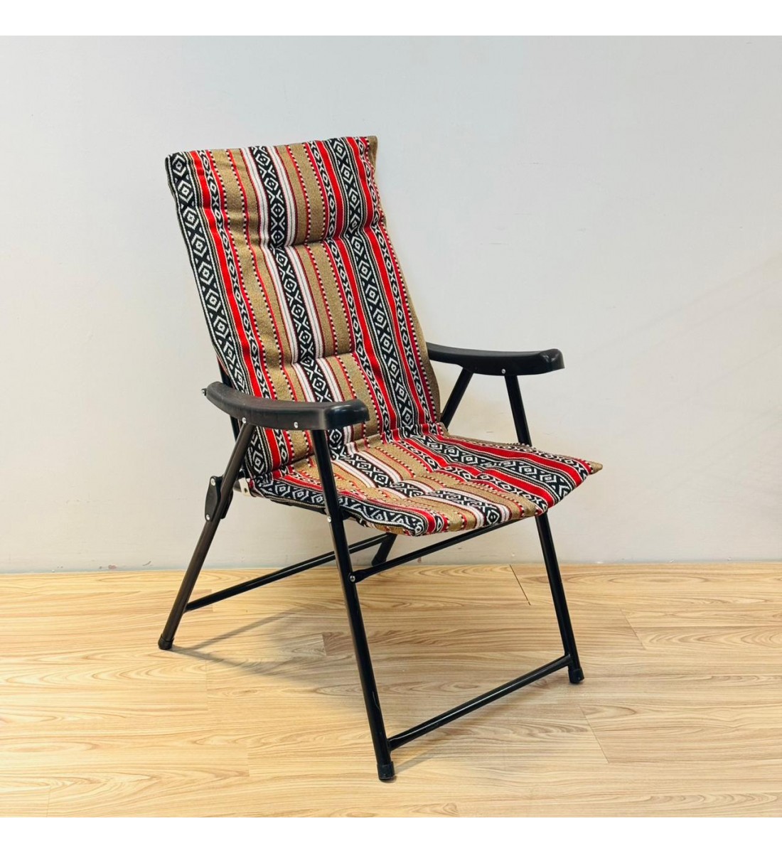 كرسي للرحلات والتخييم قابل للطي (السدو) كرسي للرحلات والتخييم قابل للطي (السدو)