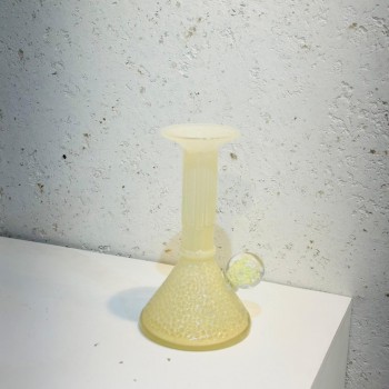 فازة زجاجية أنيقة بتصميم فريد، تجمع بين البساطة والفخامة23×9×9سم