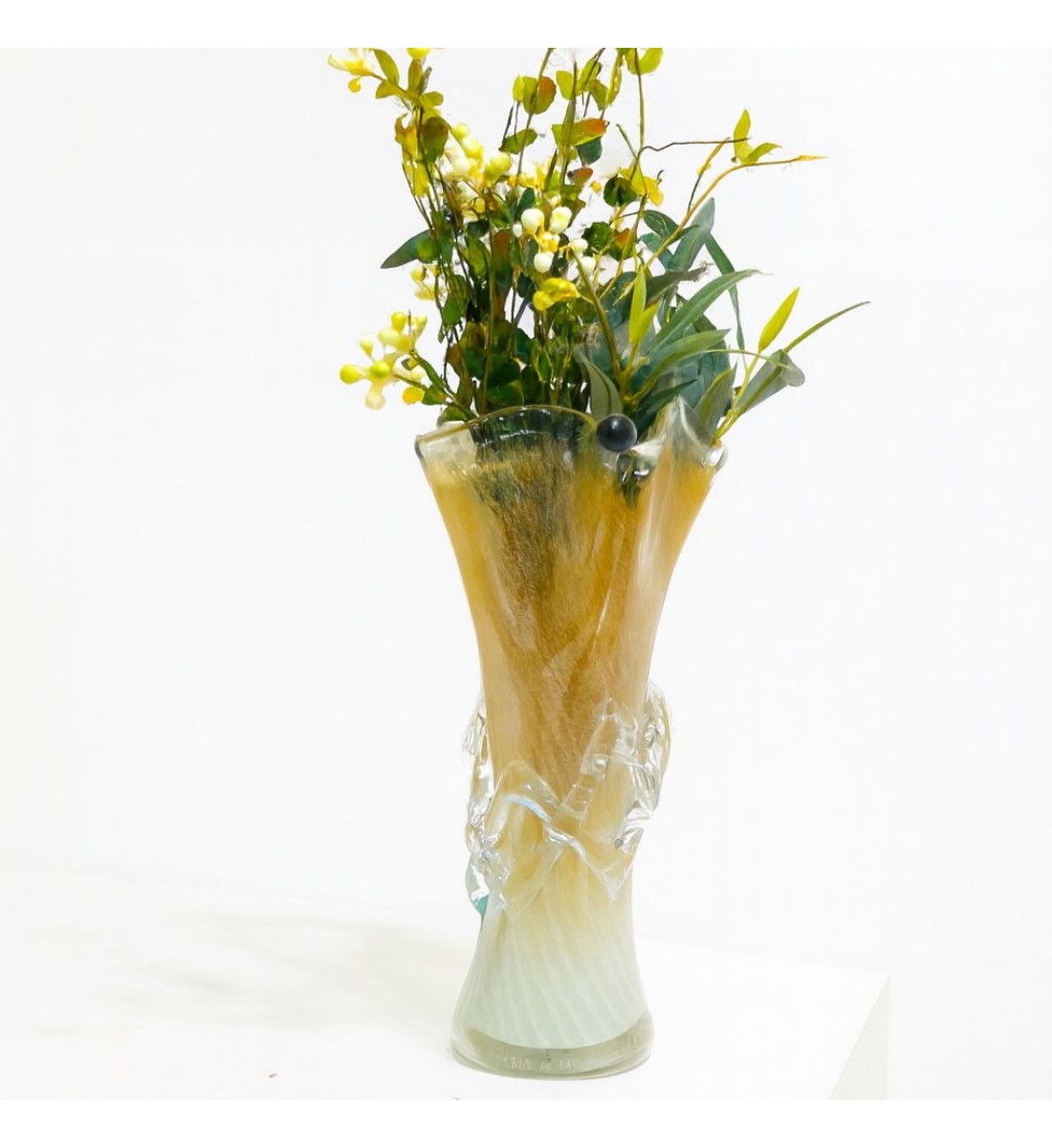 فازة زجاجية أنيقة بتصميم فريد، تجمع بين البساطة والفخامة31×10×10سم