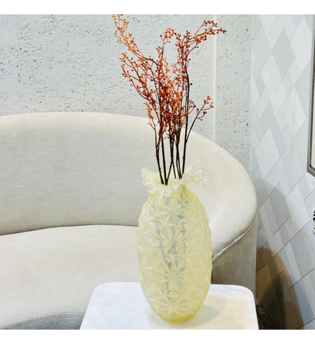 فازة زجاجية أنيقة بتصميم فريد، تجمع بين البساطة والفخامة40×17×17سم