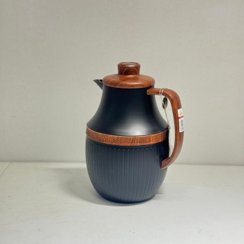 ترمس  شاي أنيق يجمع بين التصميم العصري واللمسات الخشبية الدافئة.1لتر 