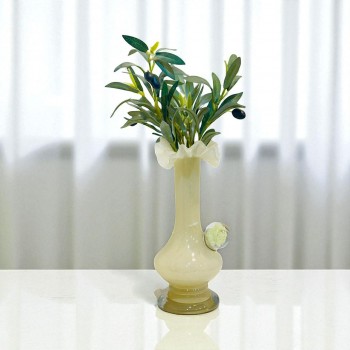 فازة زجاجية أنيقة بتصميم فريد، تجمع بين البساطة والفخامة27×10×10سم 