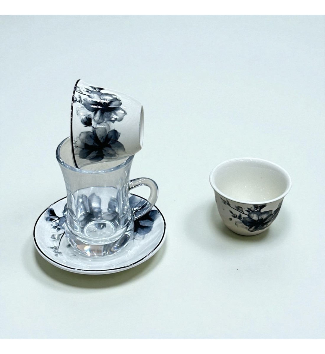 طقم كاسات وفناجين مع الصحن 36قطعه