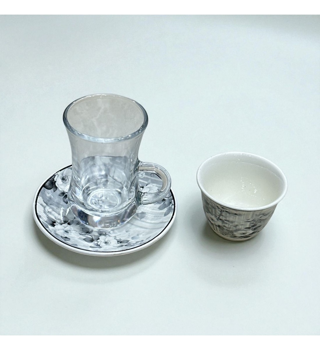 طقم كاسات وفناجين مع الصحن 36قطعه