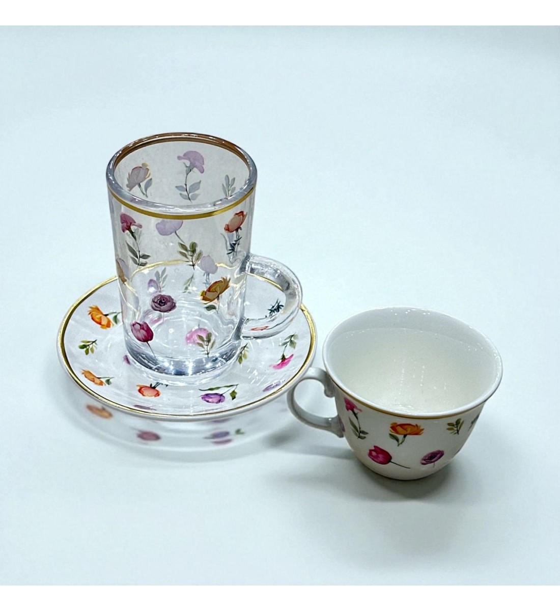 طقم كاسات وفناجين مع الصحن 36قطعه طقم كاسات وفناجين مع الصحن 36قطعه