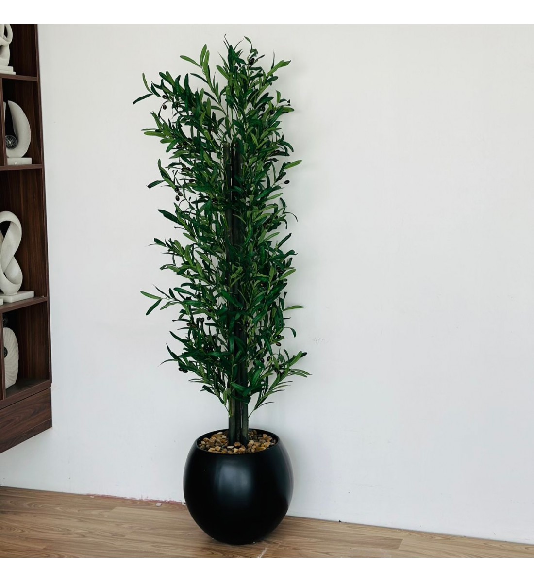 شجرة  بمركن اسود صناعية طويلة مزهرة زيتون 2متر