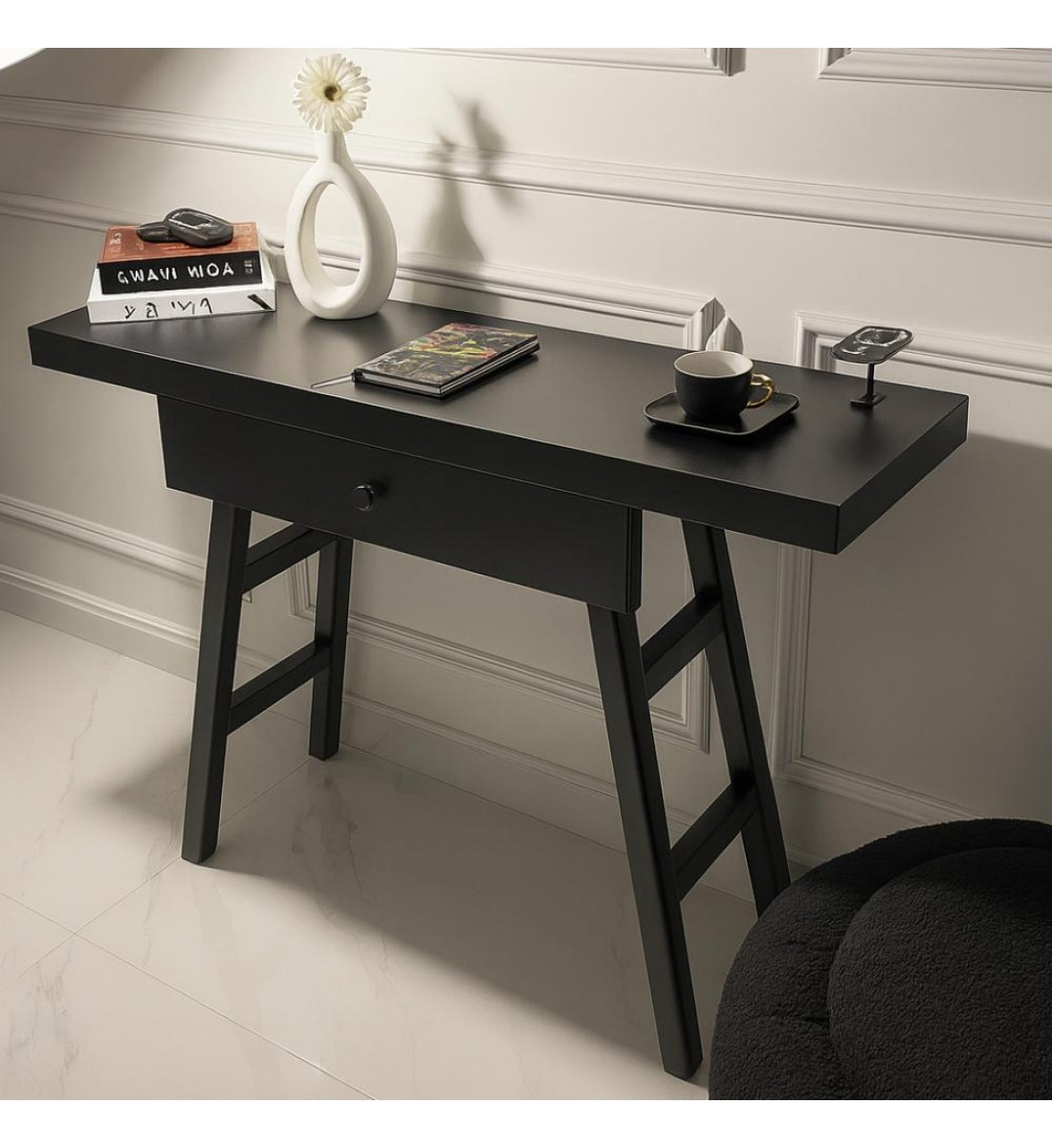 طاولة مدخل او  كونسول خشب أسود مع درج مقاس 110*35*90 سم 