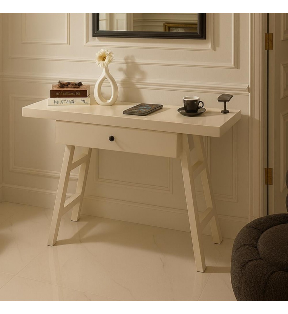 طاولة مدخل او  كونسول خشب ابيض مع درج مقاس 110*35*90 سم 