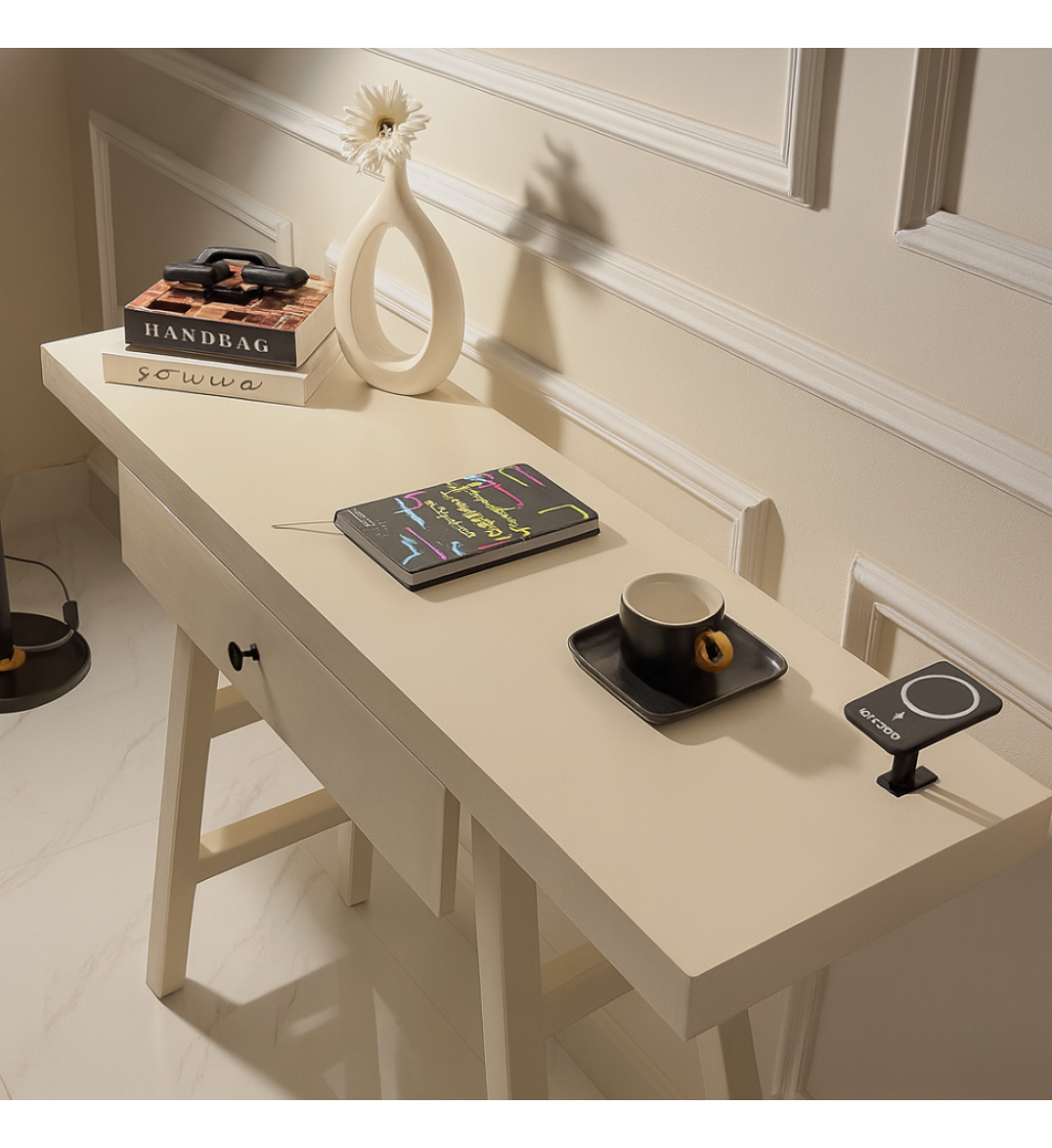 طاولة مدخل او  كونسول خشب ابيض مع درج مقاس 110*35*90 سم 