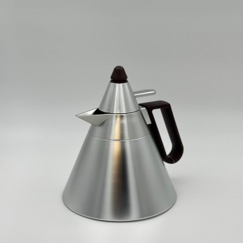 ترمس  شاي أنيق يجمع بين التصميم العصري واللمسات الخشبية الدافئة.1لتر 