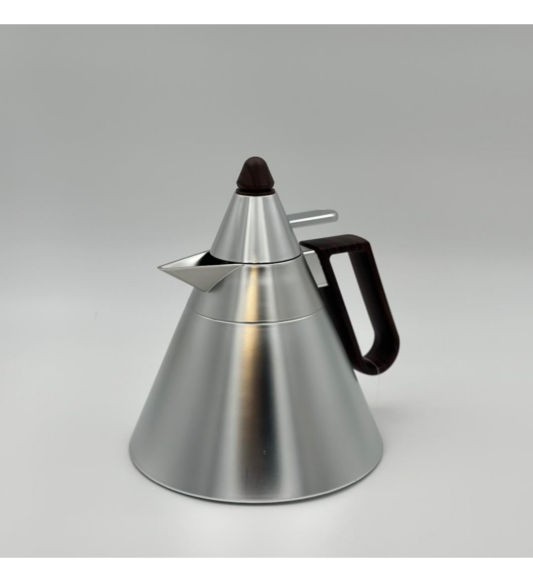 ترمس شاي أنيق يجمع بين التصميم العصري واللمسات الخشبية الدافئة.1لتر ترمس شاي أنيق يجمع بين التصميم العصري واللمسات الخشبية الدافئة.1لتر