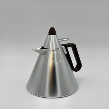 ترمس  شاي أنيق يجمع بين التصميم العصري واللمسات الخشبية الدافئة.1لتر 