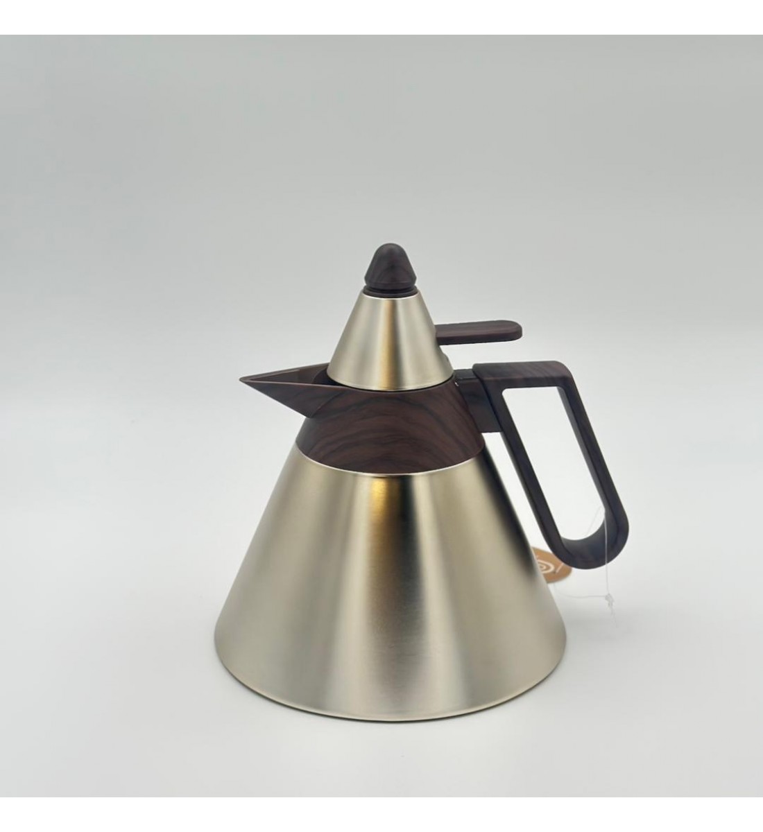 ترمس شاي أنيق يجمع بين التصميم العصري واللمسات الخشبية الدافئة.1لتر ترمس شاي أنيق يجمع بين التصميم العصري واللمسات الخشبية الدافئة.1لتر