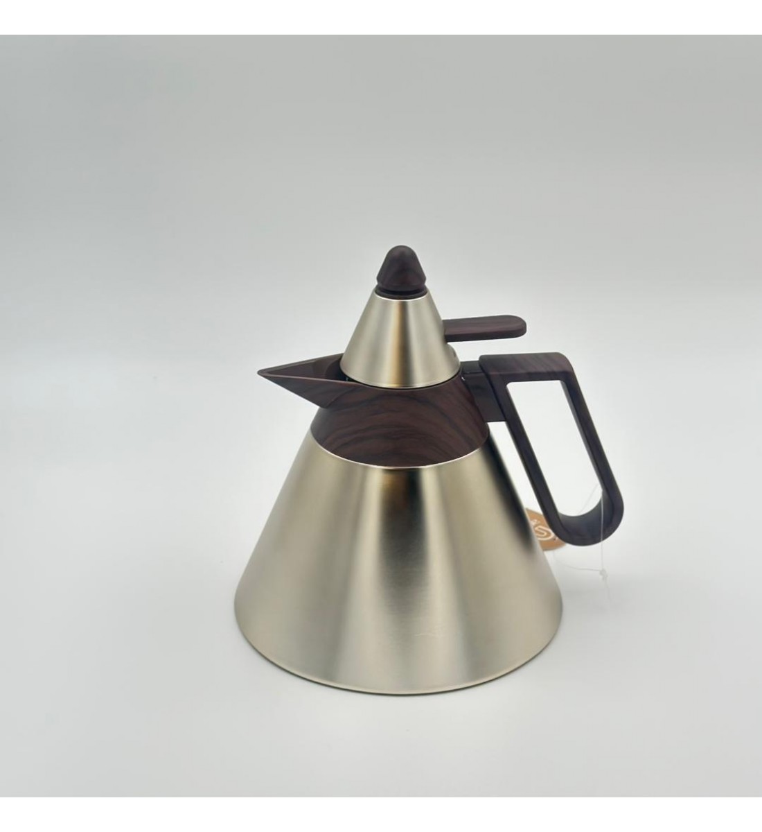 ترمس شاي أنيق يجمع بين التصميم العصري واللمسات الخشبية الدافئة.1لتر ترمس شاي أنيق يجمع بين التصميم العصري واللمسات الخشبية الدافئة.1لتر