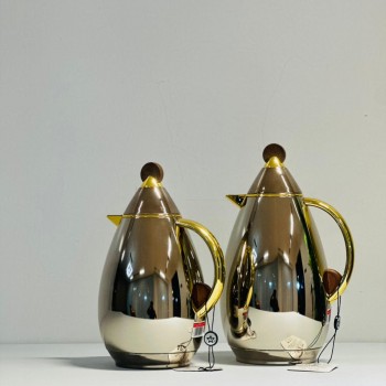 طقم  ترمس  شاي وقهوة أنيق يجمع بين التصميم العصري والانيق 