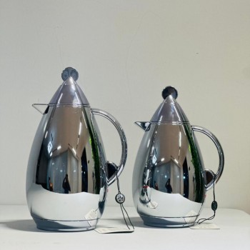 طقم  ترمس  شاي وقهوة أنيق يجمع بين التصميم العصري والانيق 