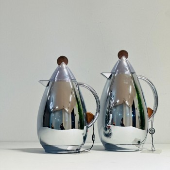 طقم  ترمس  شاي وقهوة أنيق يجمع بين التصميم العصري والانيق 