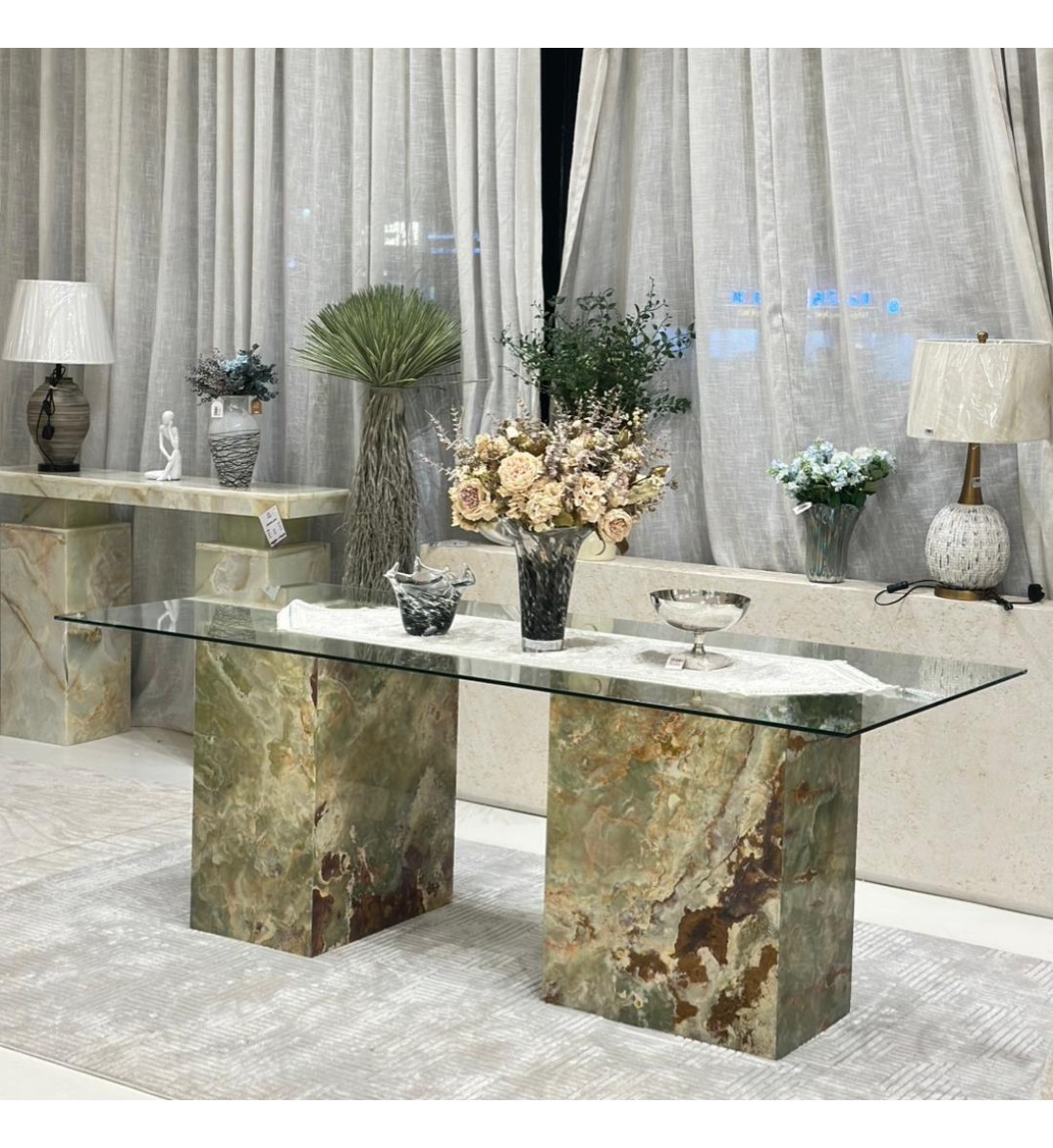 طاولة طعام  رخامية فاخرة من العروبه سنتر بدون كراسي 220×100×80سم 